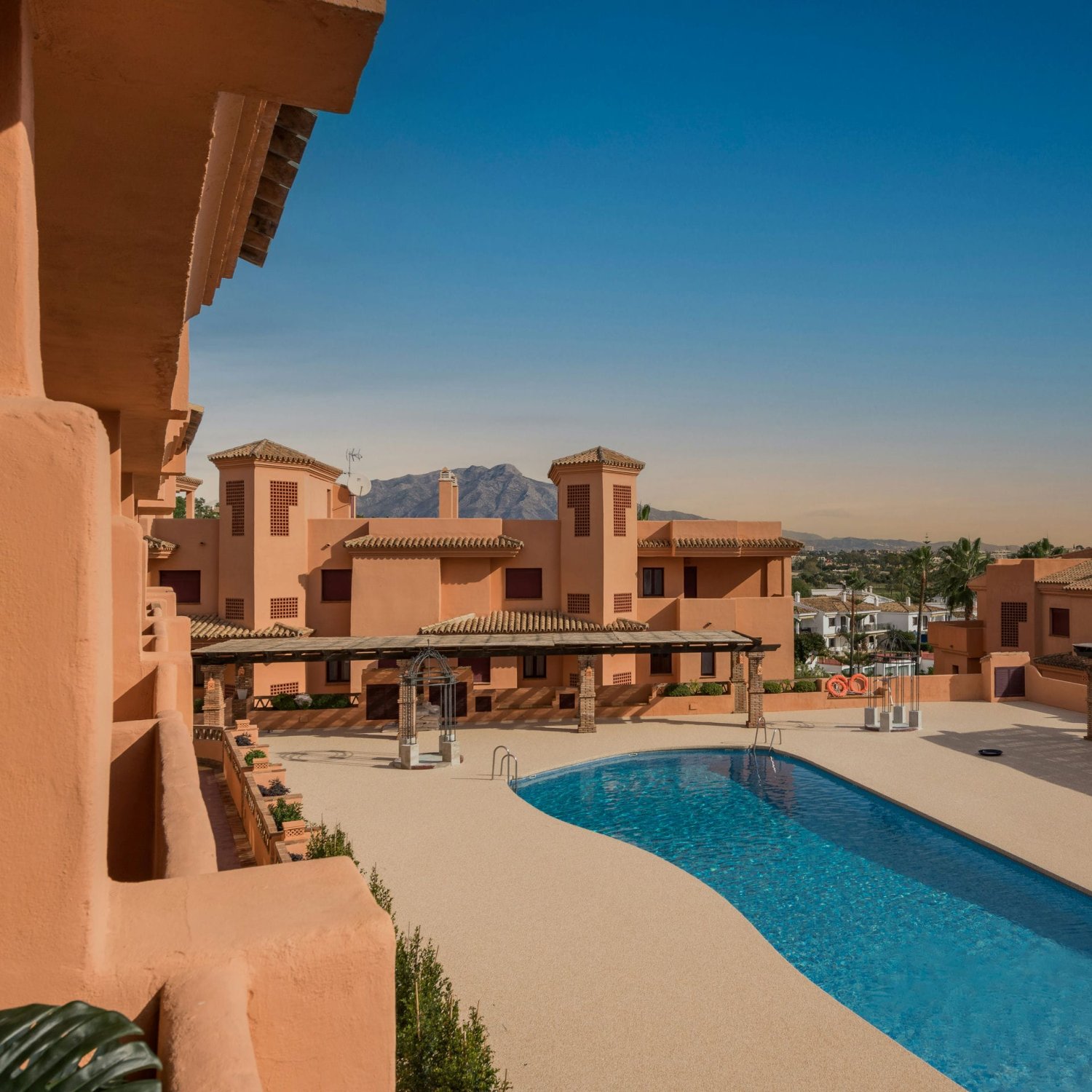 Bungalow in Benahavis, Malaga, Spain 1 bedroom, 70 sq.m. No. 137048