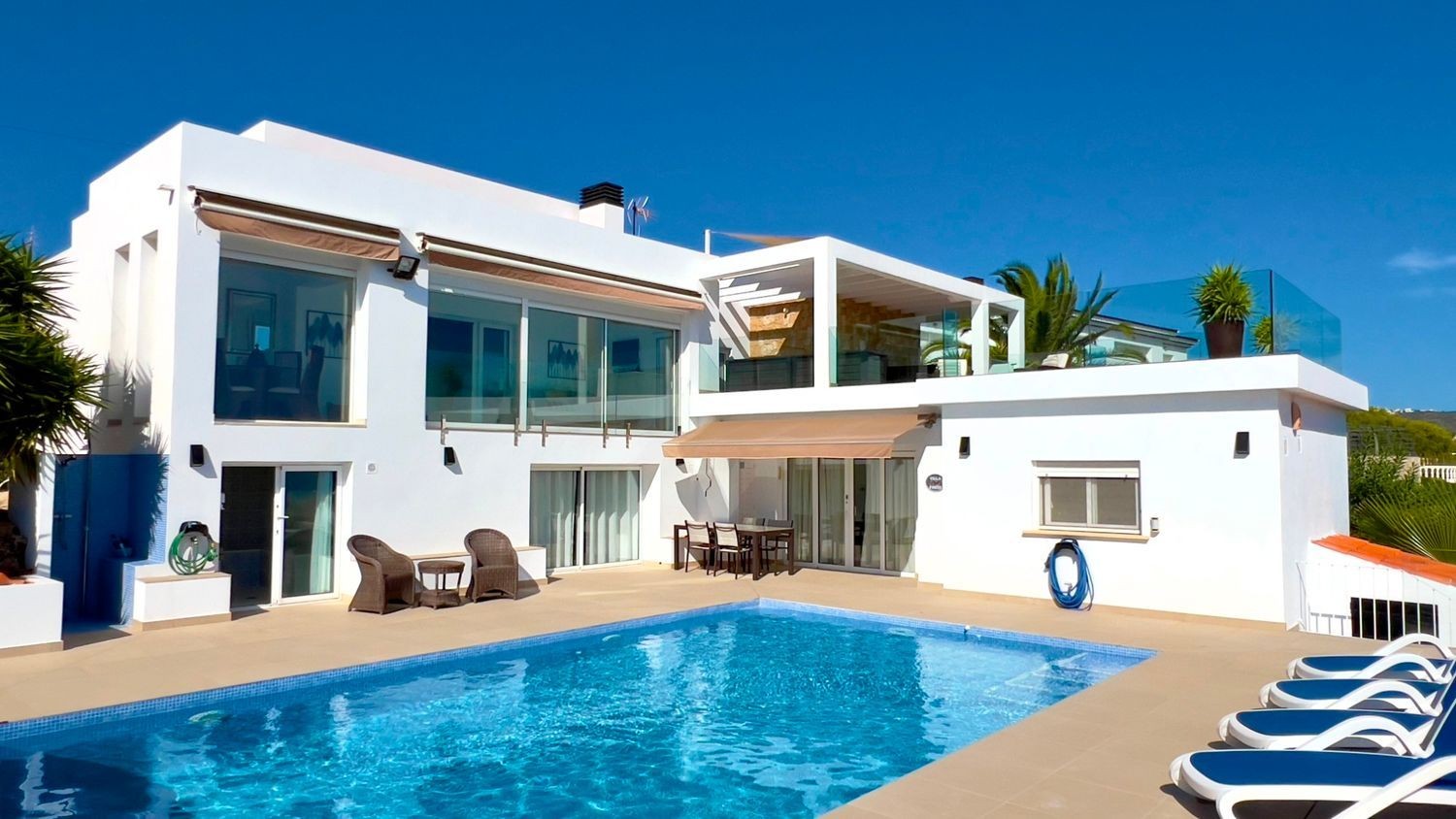 Villa a Moraira, Alicante, Spagna 5 camere da letto, 205 mq. N° 180786