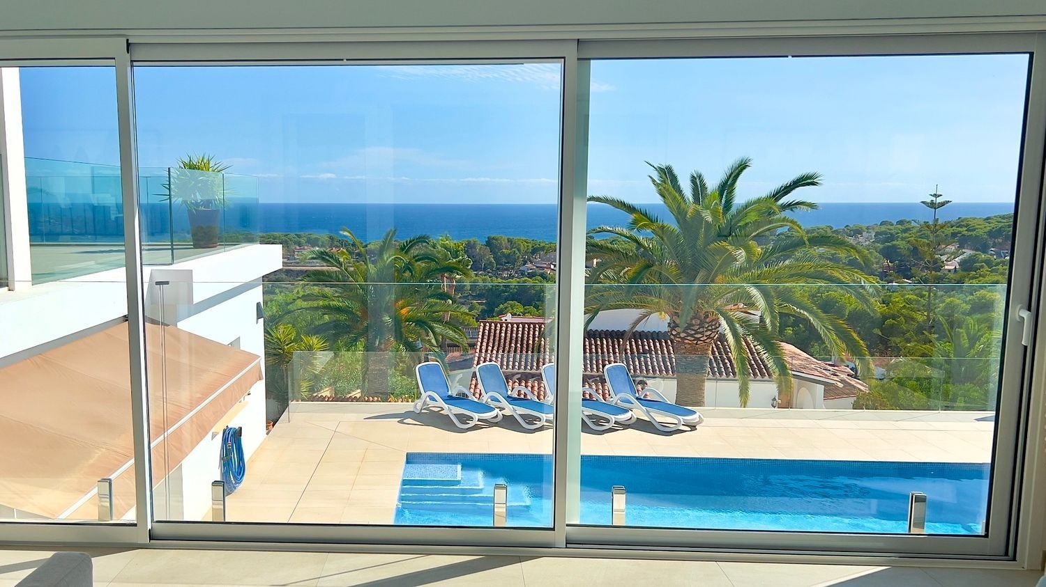 Villa a Moraira, Alicante, Spagna 5 camere da letto, 205 mq. N° 180786