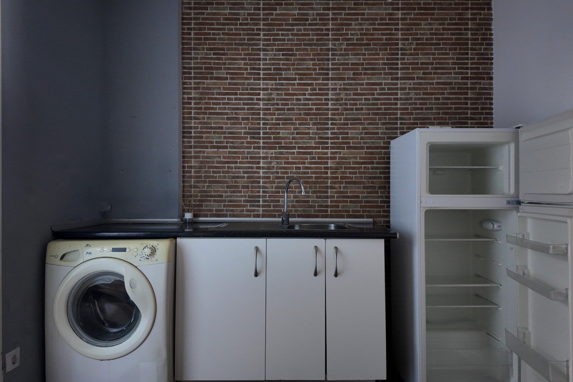 Gewerbeimmobilien in Alicante, Spanien 3 Schlafzimmer, 89 m2 Nr. 148622