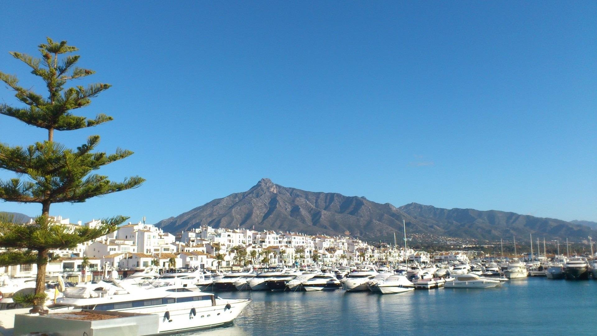 Apartment in Marbella, Malaga, Spain 3 bedrooms, 148 sq.m. No. 169448