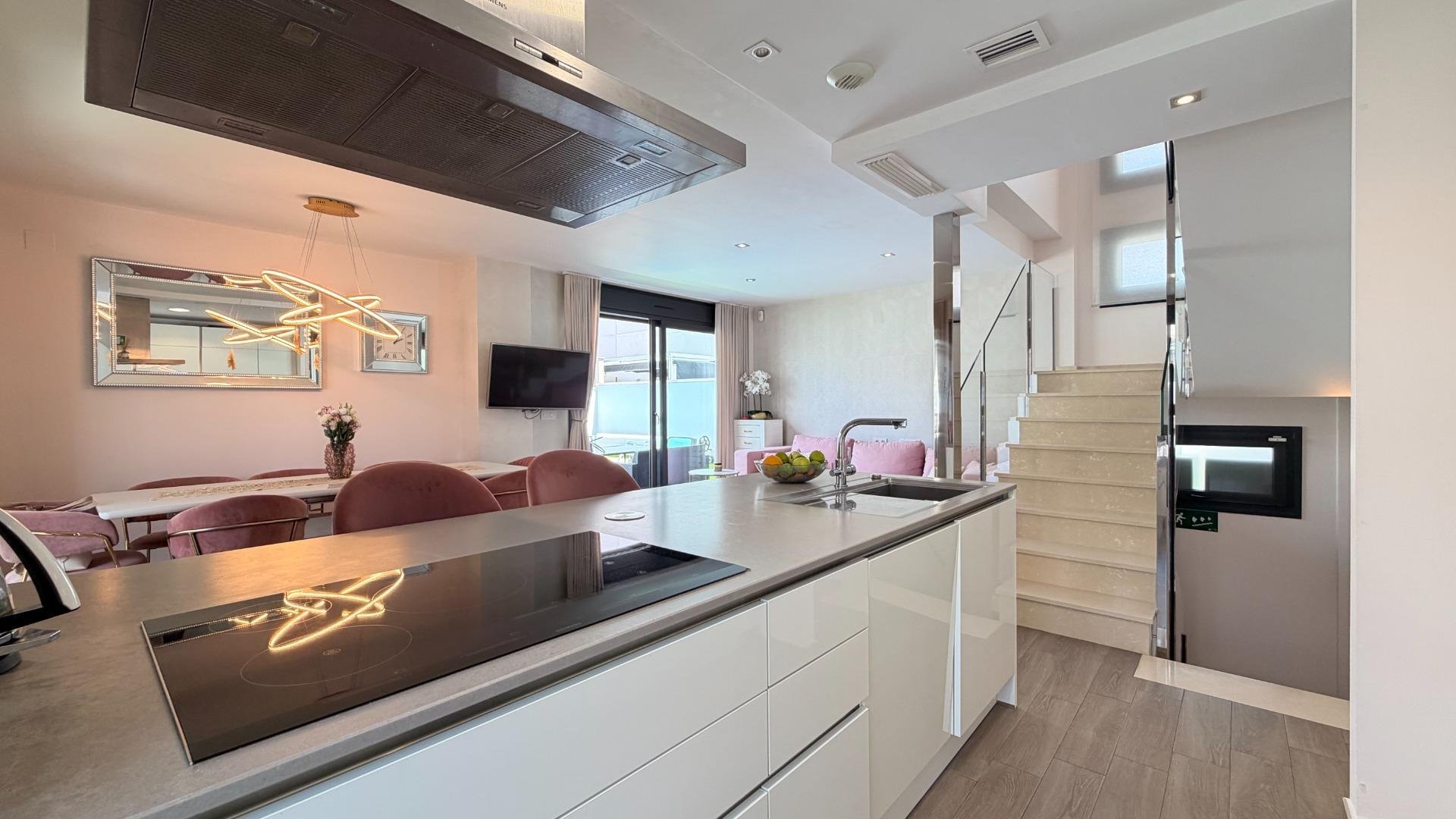 Villa in Torrevieja, Alicante, Spanien 5 Schlafzimmer, 194 m2 Nr. 191647
