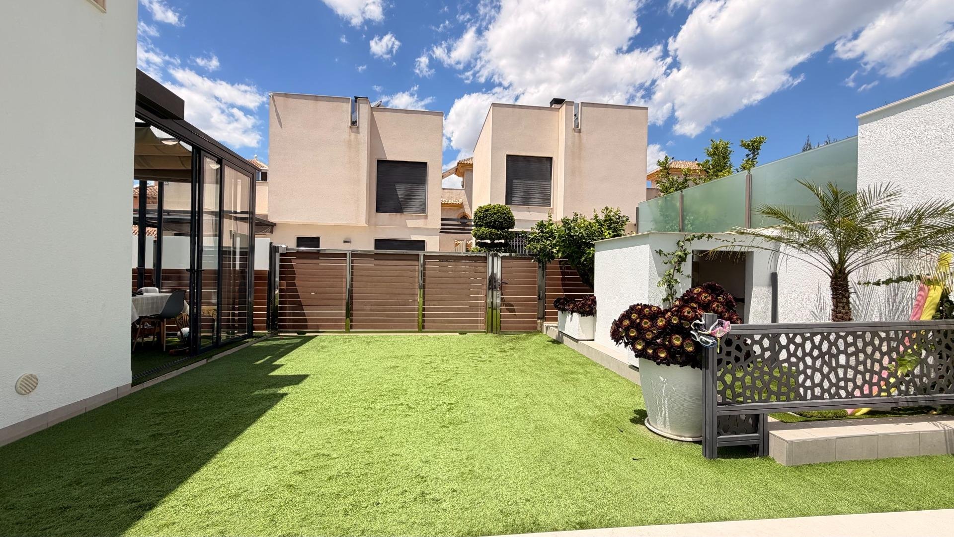 Villa in Torrevieja, Alicante, Spanien 5 Schlafzimmer, 194 m2 Nr. 191647