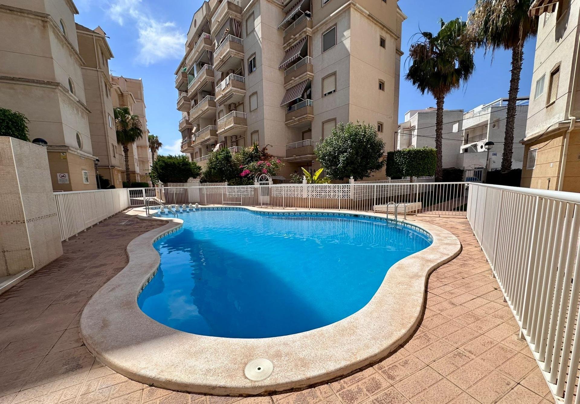Wohnung in Torrevieja, Alicante, Spanien 2 Schlafzimmer, 55 m2 Nr. 191643