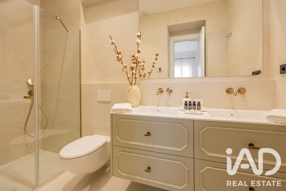 Appartamento a Madrid, Spagna 4 camere da letto, 362 mq. N° 196555