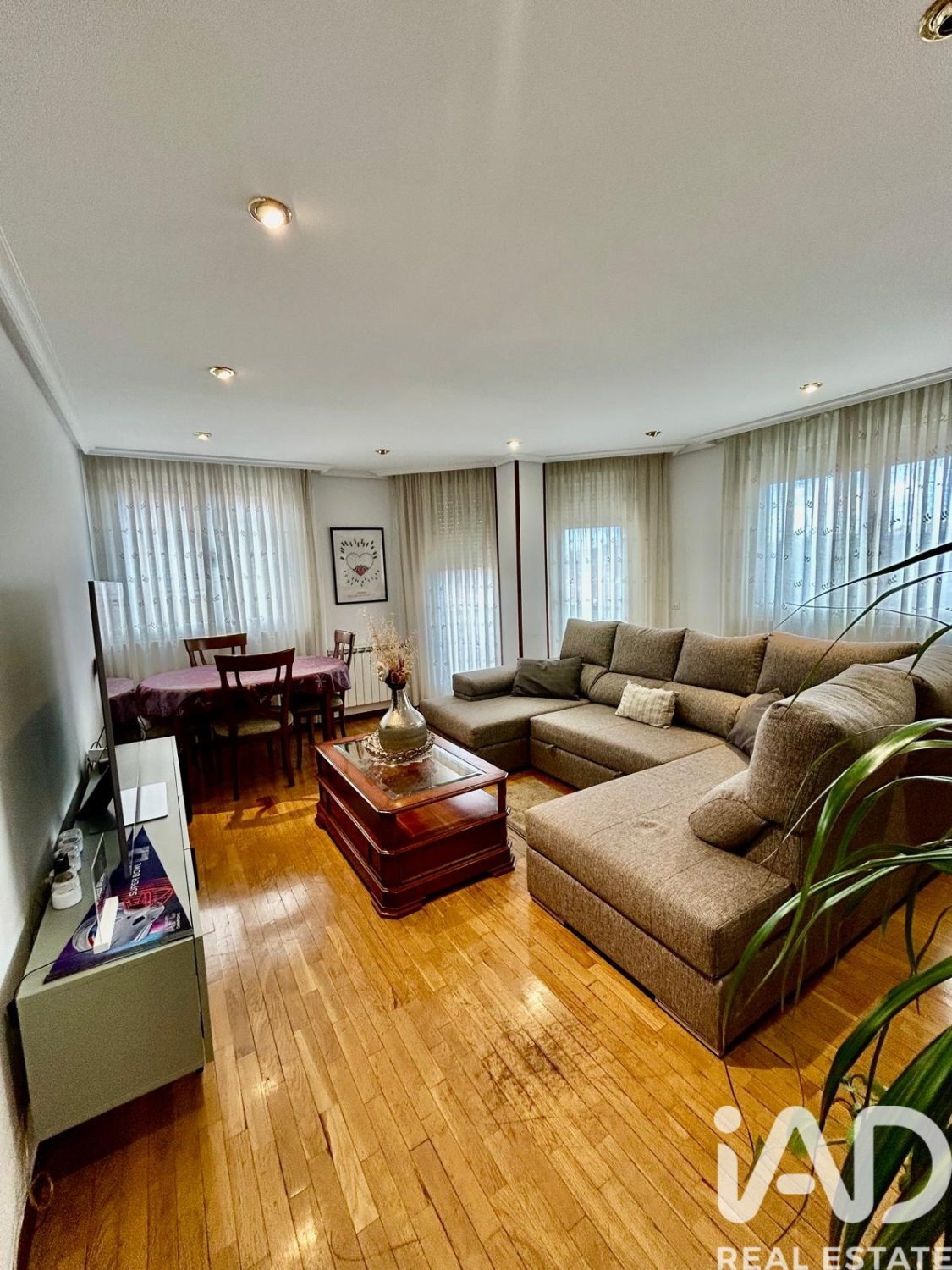 Apartment in La Baneza, Leon, Spain 3 bedrooms, 125 sq.m. No. 184781