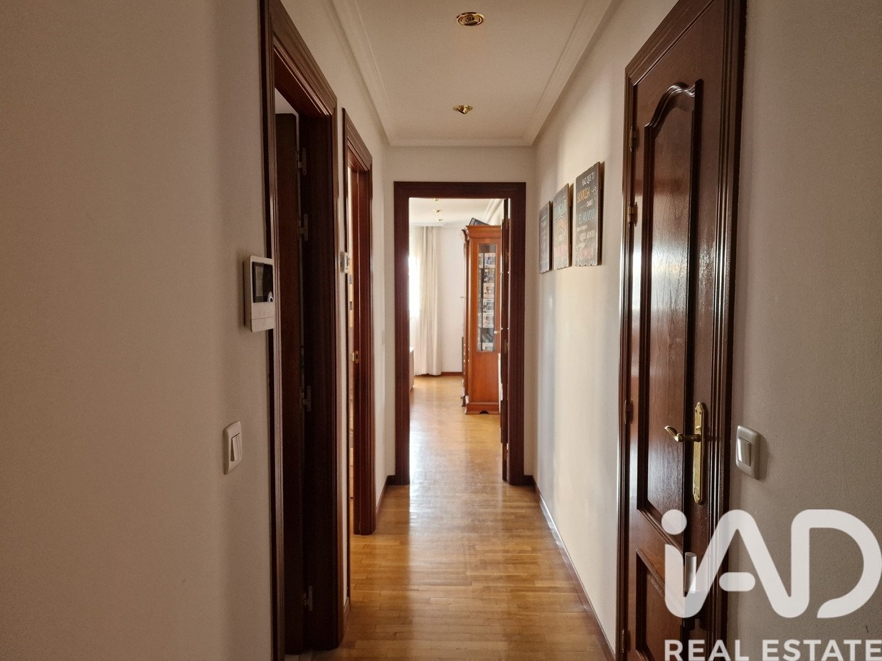 Apartment in La Baneza, Leon, Spain 3 bedrooms, 125 sq.m. No. 184781
