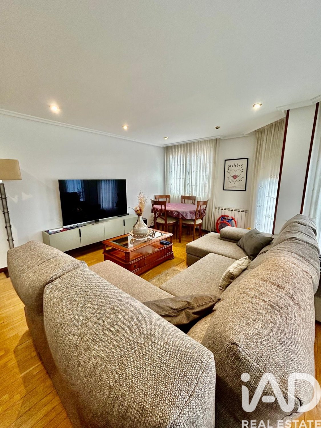 Apartment in La Baneza, Leon, Spain 3 bedrooms, 125 sq.m. No. 184781
