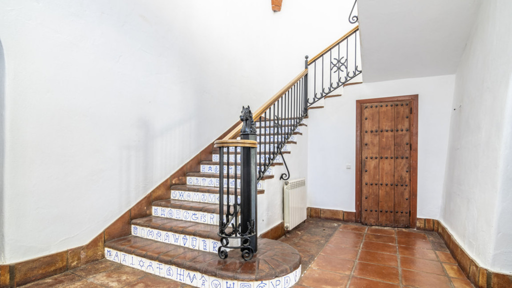 Villa in Guadiaro, Cadiz, Spanien 14 Schlafzimmer, 1183 m2 Nr. 66291