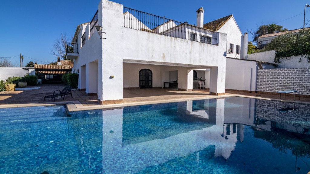 Villa in Guadiaro, Cadiz, Spanien 14 Schlafzimmer, 1183 m2 Nr. 66291