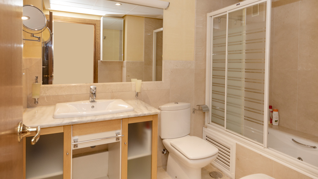 Huoneisto Malaga, Espanja 5 makuuhuonetta, 408 m2 No. 66290