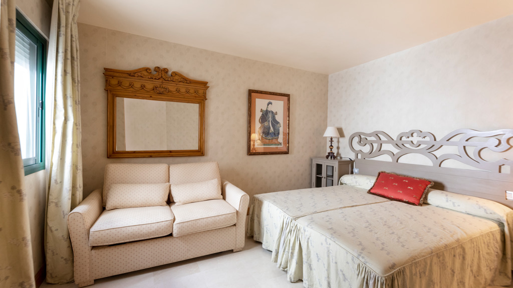 Huoneisto Malaga, Espanja 5 makuuhuonetta, 408 m2 No. 66290