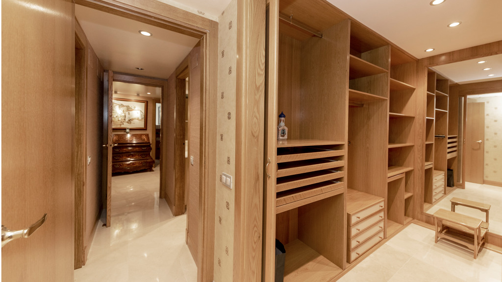 Huoneisto Malaga, Espanja 5 makuuhuonetta, 408 m2 No. 66290