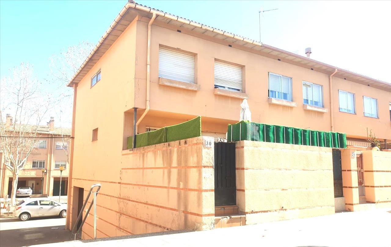 House à Manlleu, Barcelona, Espagne 4 chambres, 137 m2 No. 191458