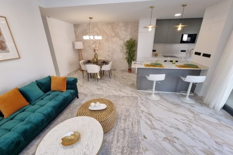 Appartamento a Guardamar del Segura, Alicante, Spagna 3 camere da letto, 130 mq. N° 74729