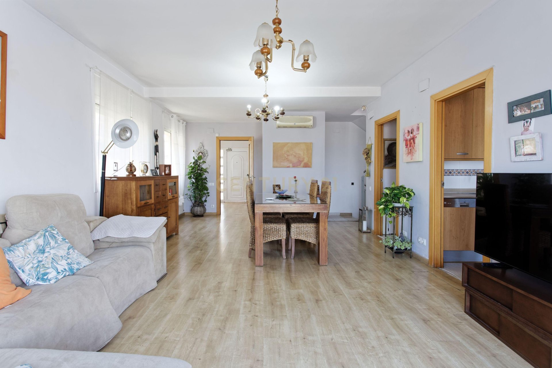 House in Santa Perpetua De Mogoda, Barcelona, Spanien 7 Schlafzimmer, 307 m2 Nr. 167106
