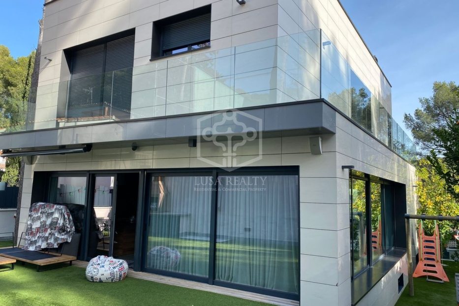 Villa in Castelldefels, Barcelona, Spanien 5 Schlafzimmer, 340 m2 Nr. 78333