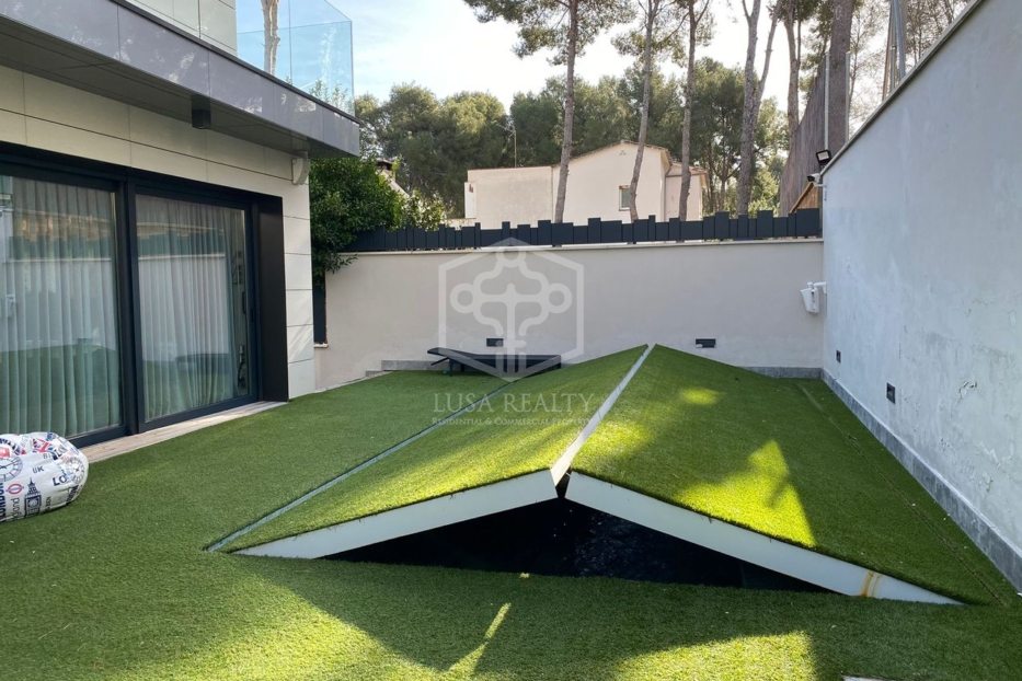 Villa in Castelldefels, Barcelona, Spanien 5 Schlafzimmer, 340 m2 Nr. 78333