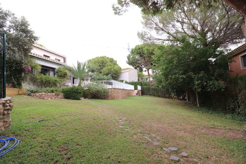 Villa i Campoamor, Alicante, Spanien 7 sovrum, 285 kvm. Nr. 145116