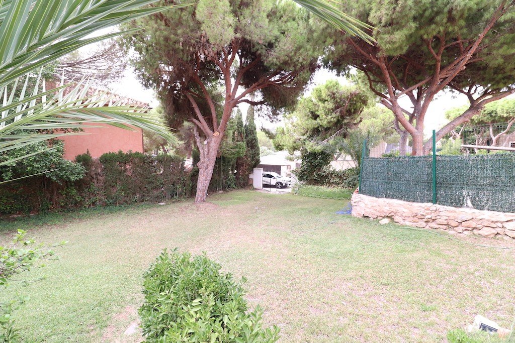Villa i Campoamor, Alicante, Spanien 7 sovrum, 285 kvm. Nr. 145116