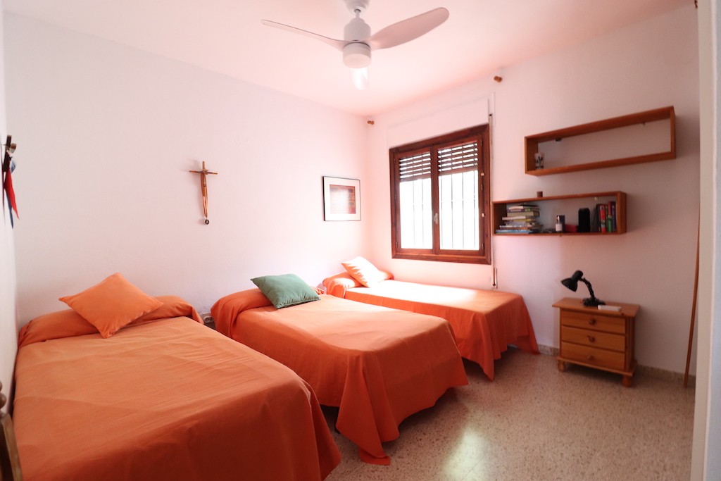 Villa i Campoamor, Alicante, Spanien 7 sovrum, 285 kvm. Nr. 145116