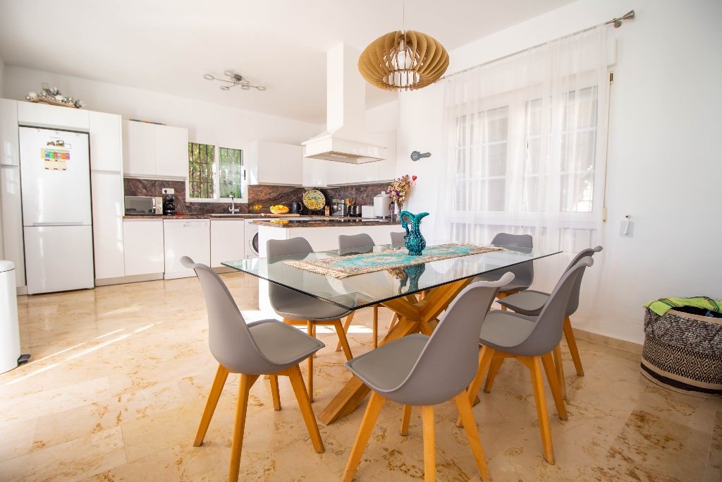 Villa i Las Ramblas, Alicante, Spanien 4 sovrum, 161 kvm. Nr. 145117