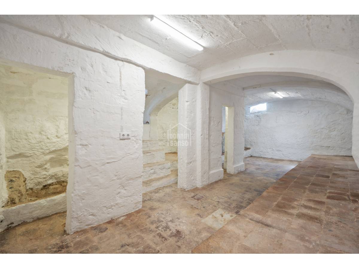 Radhus i Mahon, Menorca, Spanien 4 sovrum, 177 kvm. Nr. 183179