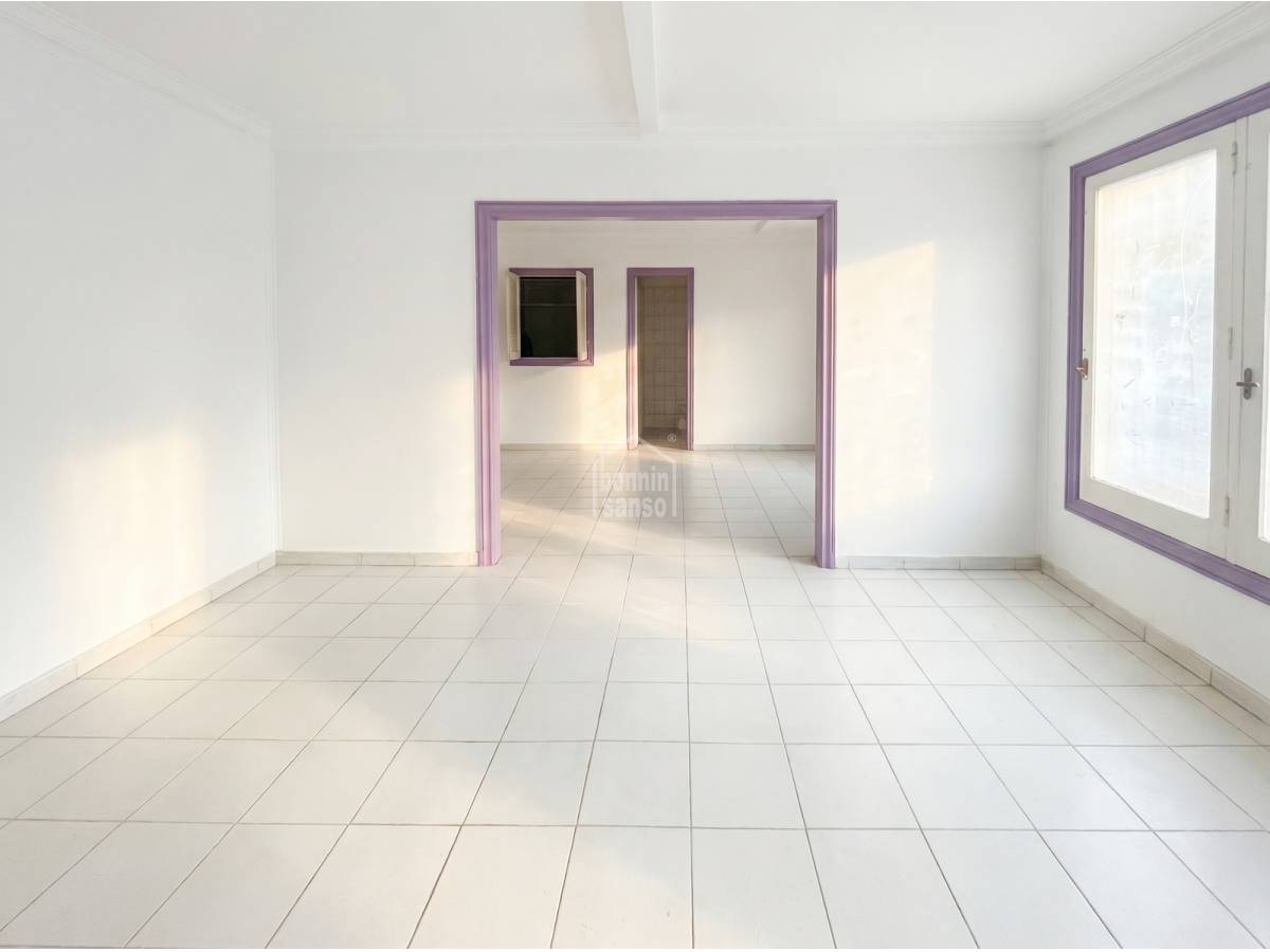 Commercial property à Es Castell, Menorca, Espagne 46 m2 No. 183183