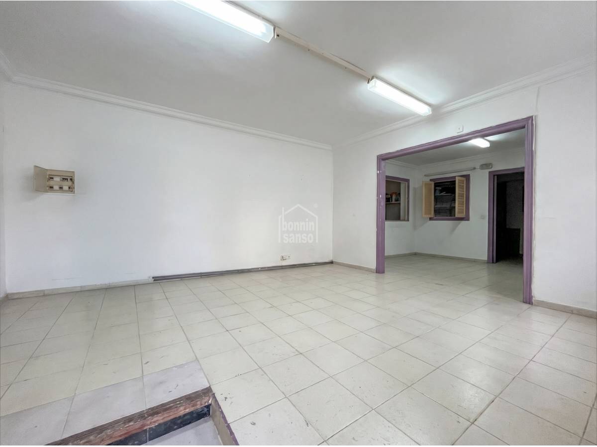 Commercial property à Es Castell, Menorca, Espagne 46 m2 No. 183183