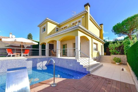 Casa a Platja D'aro, Girona, Spagna 4 camere da letto, 238 mq. N° 168503