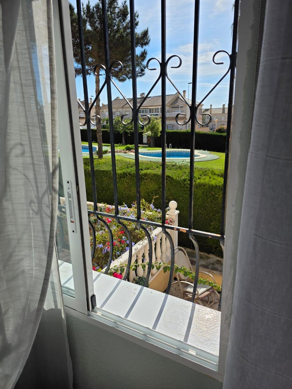 Сasa en Torrevieja, Alicante, España 2 dormitorios, 65 m2 No. 182927