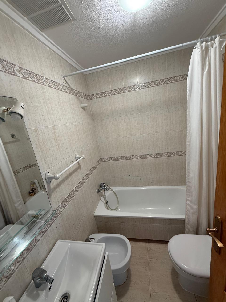 Сasa en Torrevieja, Alicante, España 2 dormitorios, 65 m2 No. 182927