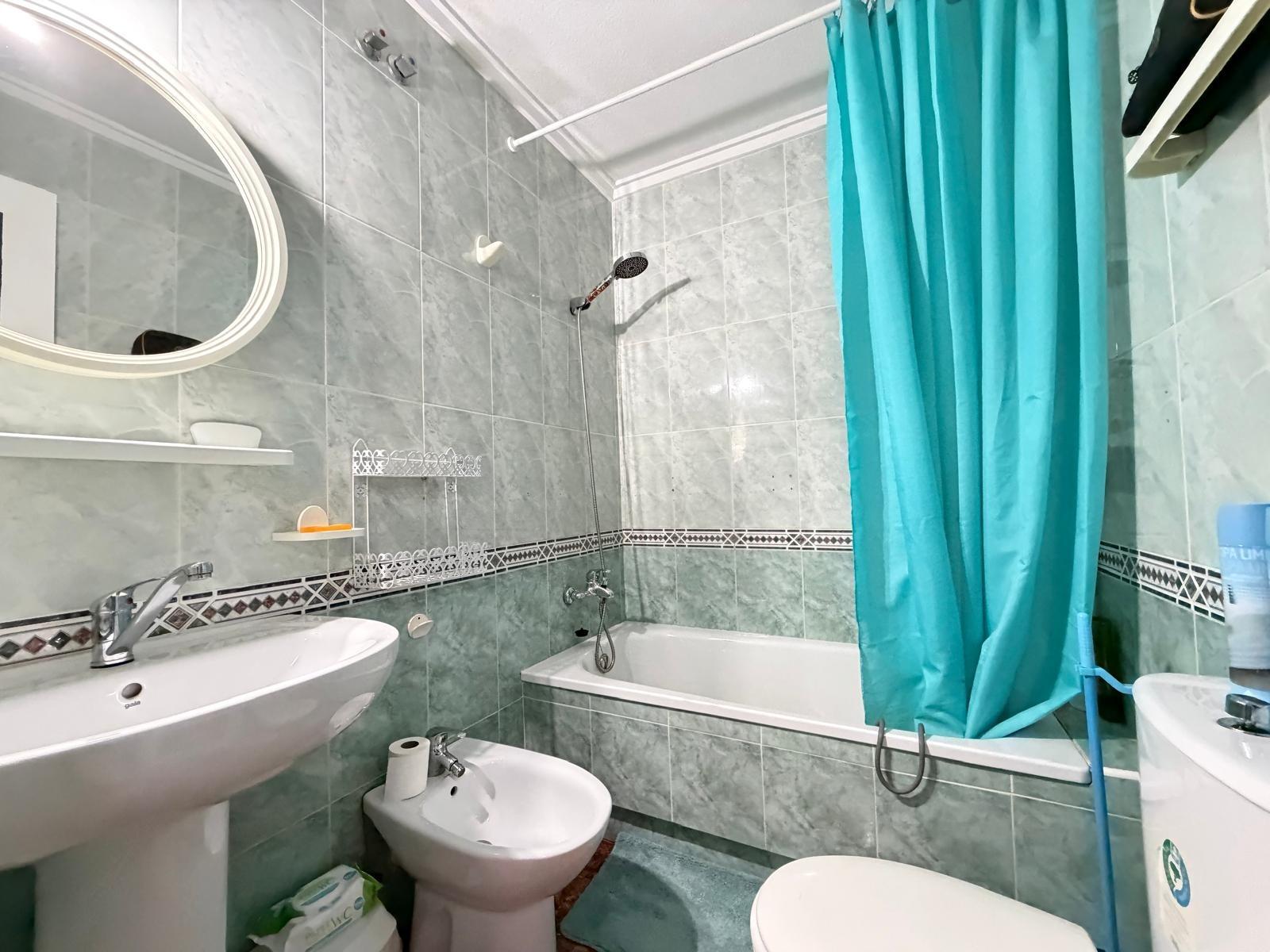 Appartamento a Torrevieja, Alicante, Spagna 1 camera da letto, 48 mq. N° 182929