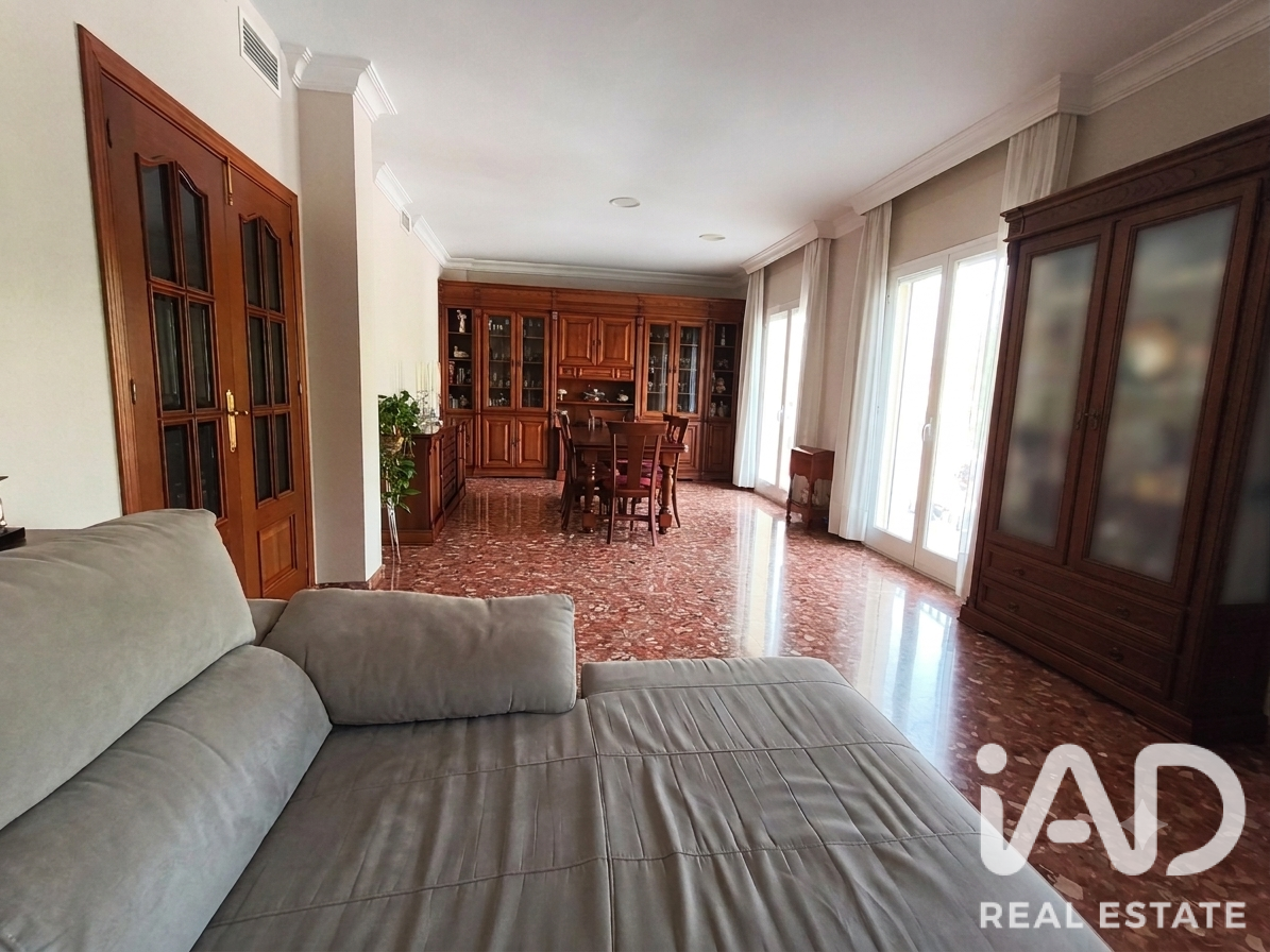 Townhouse in Lucena, Cordoba, Spain 4 bedrooms, 544 sq.m. No. 192138