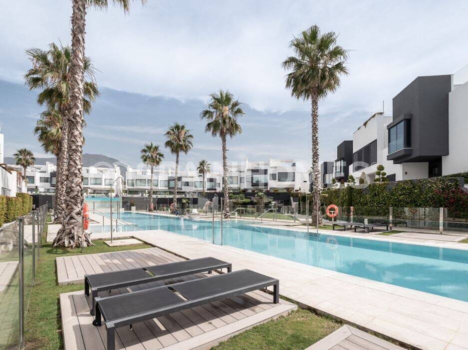 Villa in Estepona, Malaga, Spanien 3 Schlafzimmer, 309 m2 Nr. 155330