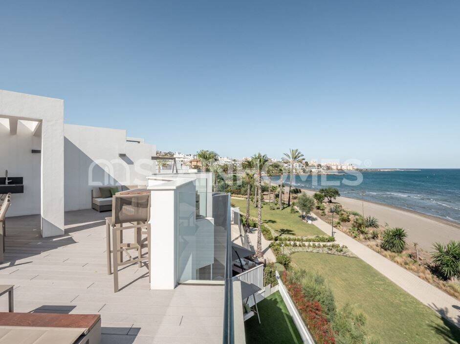 Villa in Estepona, Malaga, Spanien 3 Schlafzimmer, 309 m2 Nr. 155330