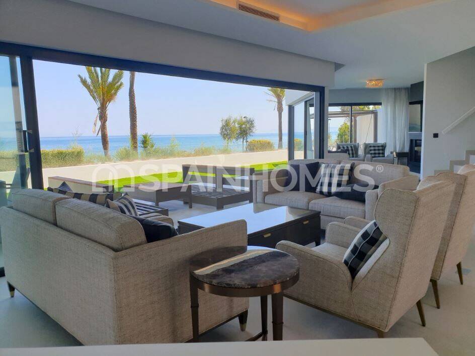 Villa in Estepona, Malaga, Spanien 3 Schlafzimmer, 309 m2 Nr. 155330