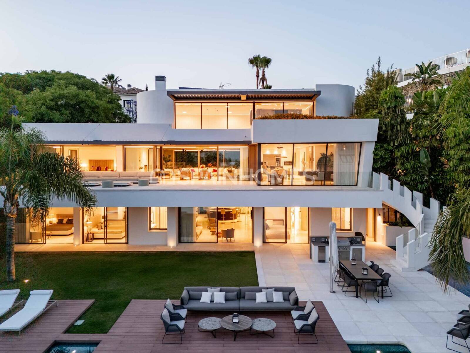 Villa in Benahavis, Malaga, Spanien 6 Schlafzimmer, 737 m2 Nr. 155333