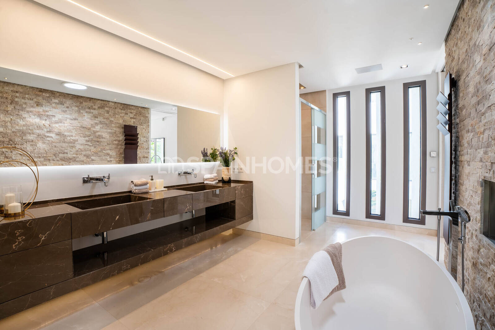 Villa in Benahavis, Malaga, Spanien 6 Schlafzimmer, 737 m2 Nr. 155333
