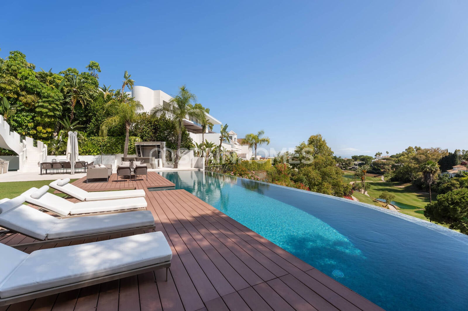 Villa in Benahavis, Malaga, Spanien 6 Schlafzimmer, 737 m2 Nr. 155333