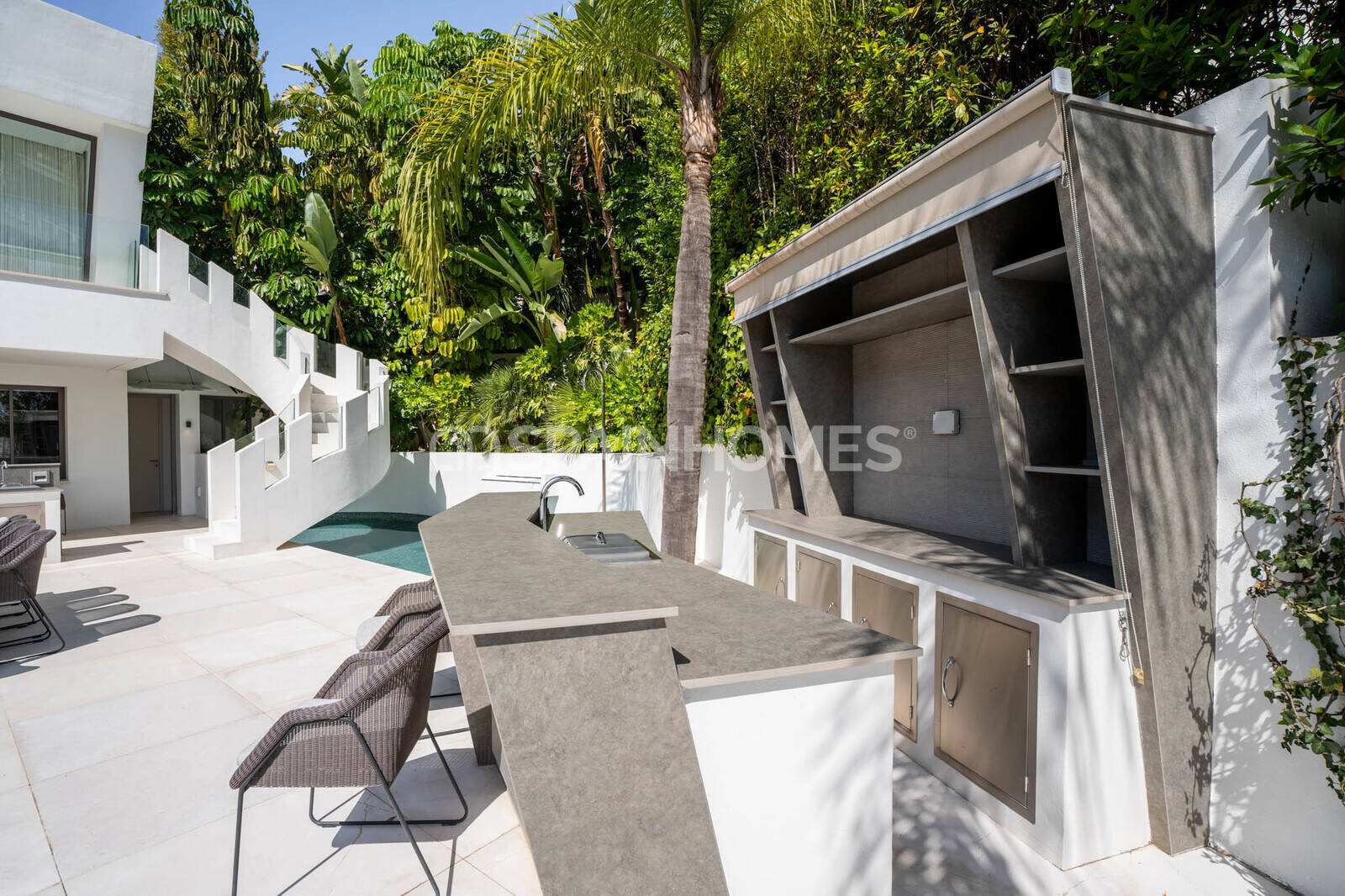 Villa in Benahavis, Malaga, Spanien 6 Schlafzimmer, 737 m2 Nr. 155333