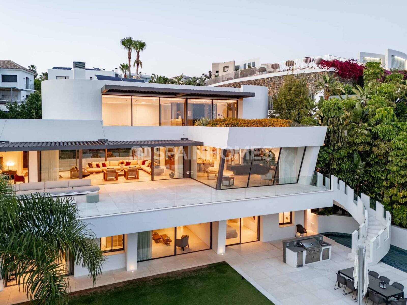 Villa in Benahavis, Malaga, Spanien 6 Schlafzimmer, 737 m2 Nr. 155333