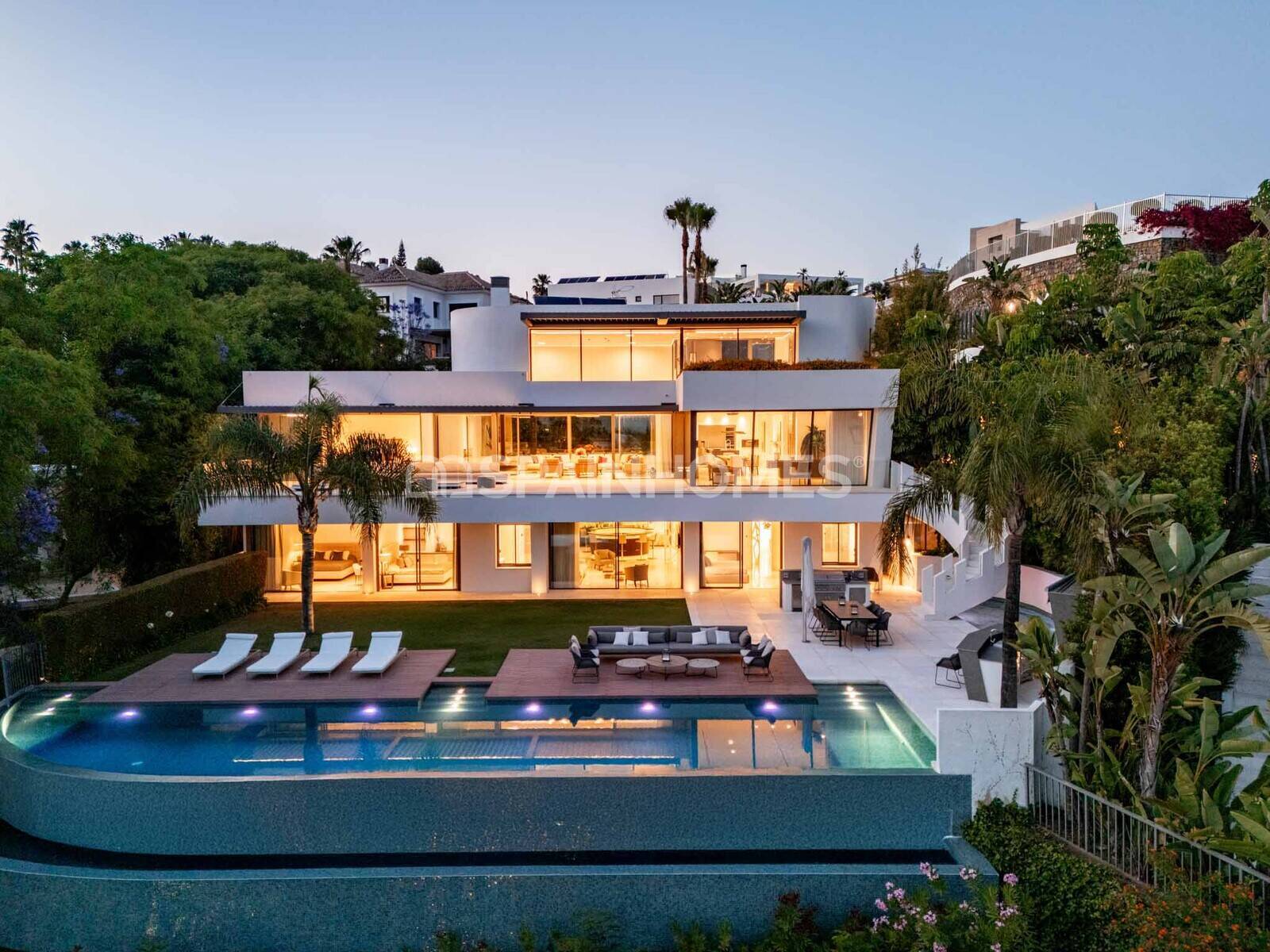 Villa in Benahavis, Malaga, Spanien 6 Schlafzimmer, 737 m2 Nr. 155333