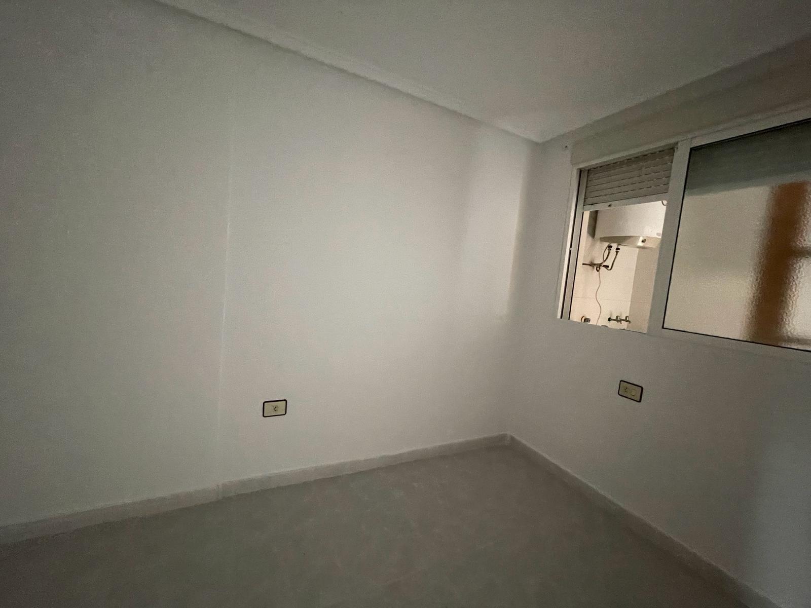 Apartamento en Torrevieja, Alicante, España 1 dormitorio, 84 m2 No. 182950