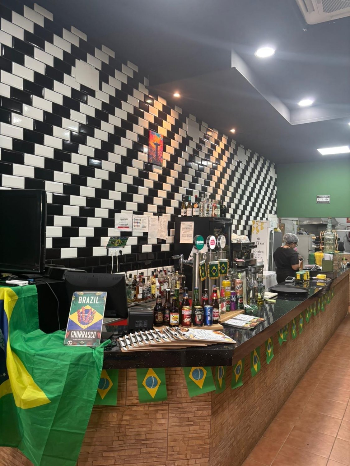 Commercial property in Alicante, Spain 140 sq.m. No. 182947