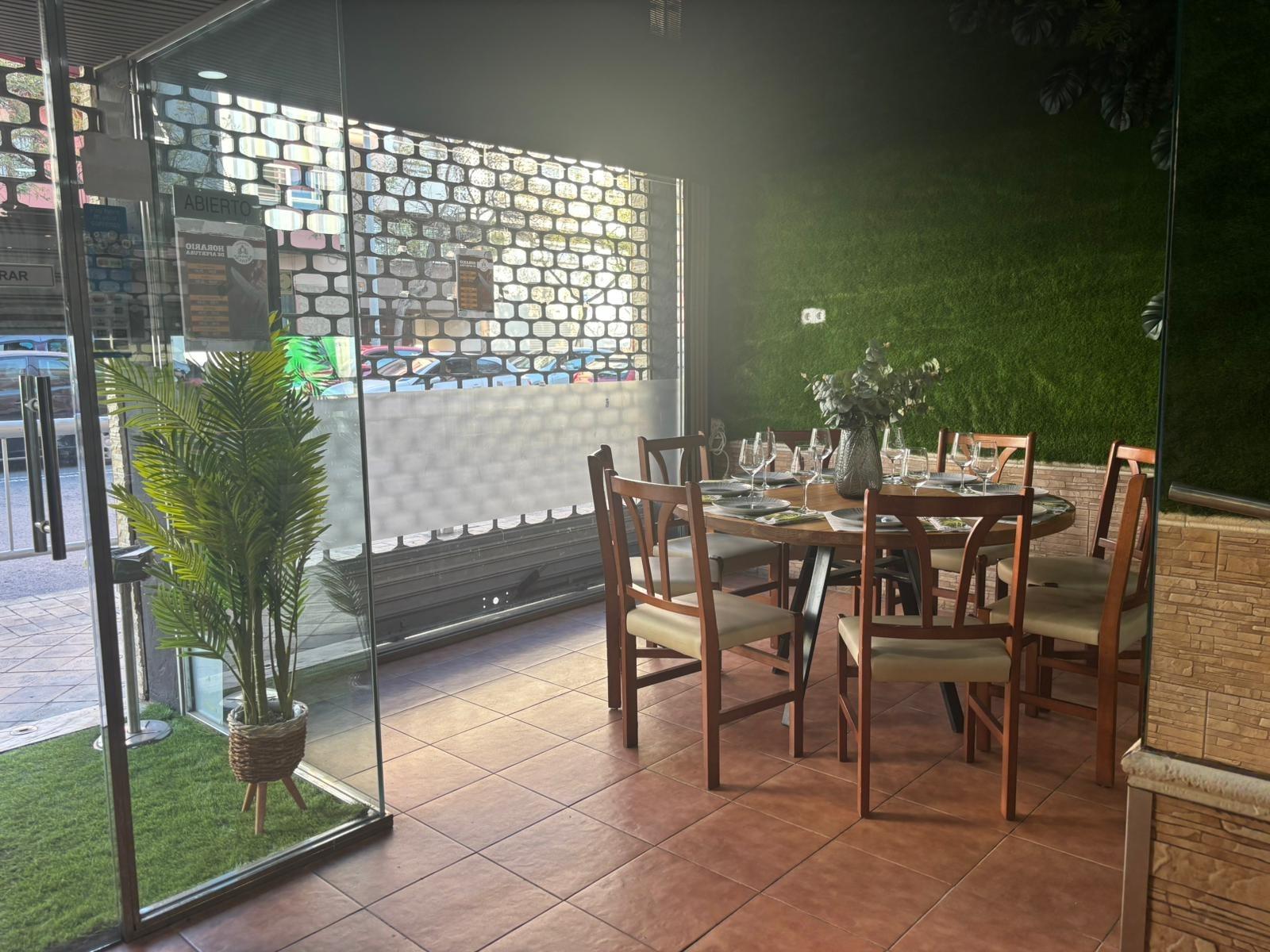 Commercial property in Alicante, Spain 140 sq.m. No. 182947