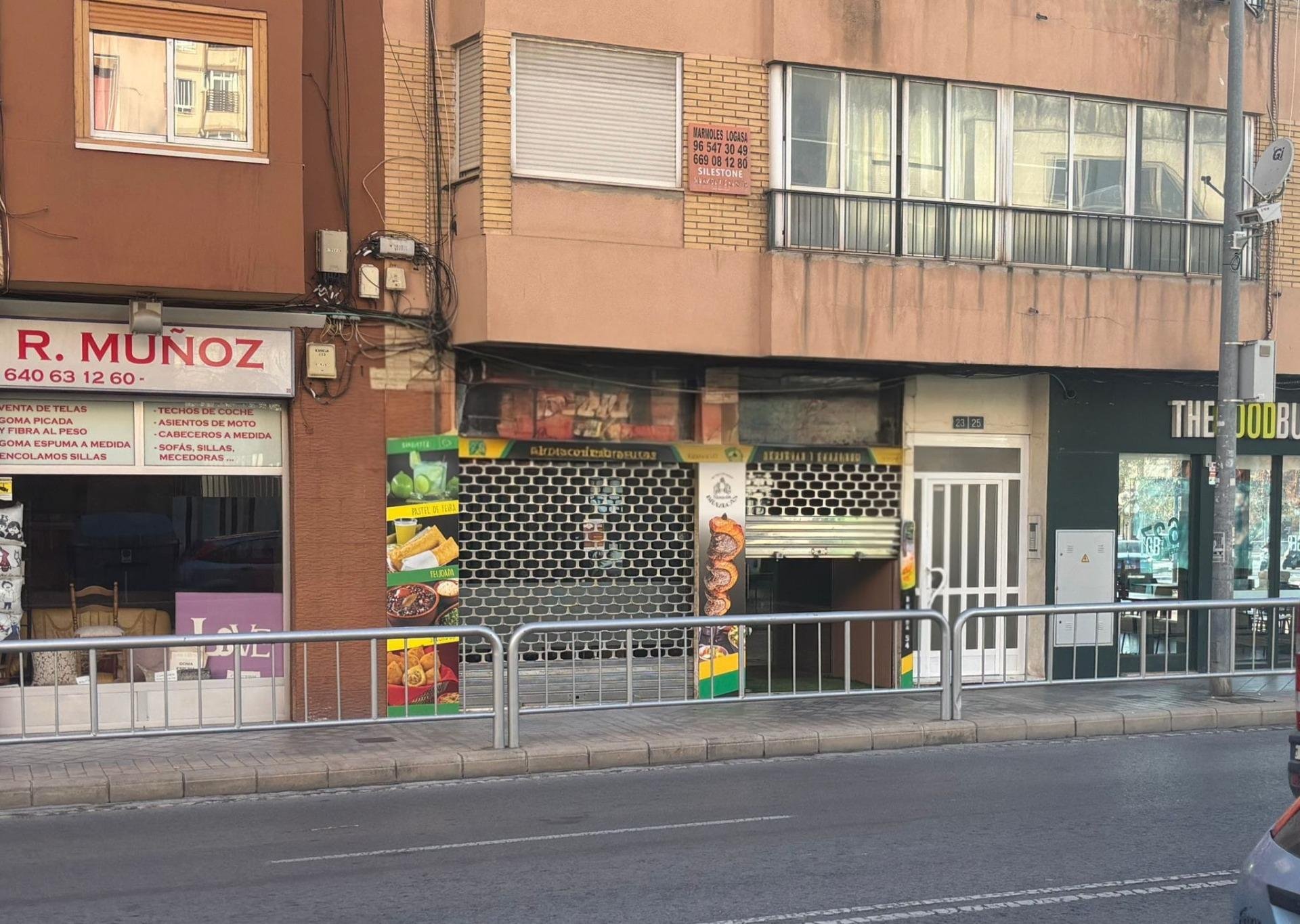 Commercial property in Alicante, Spain 140 sq.m. No. 182947