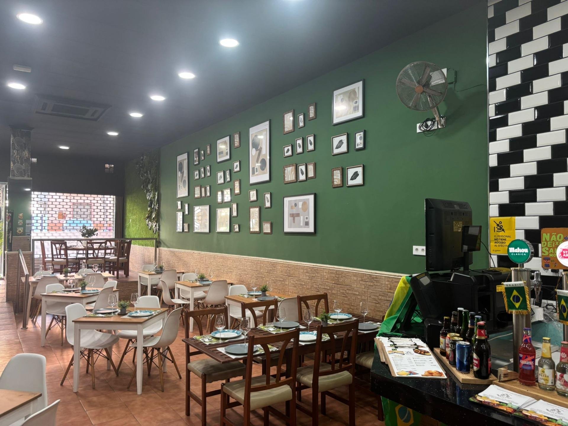Commercial property in Alicante, Spain 140 sq.m. No. 182947