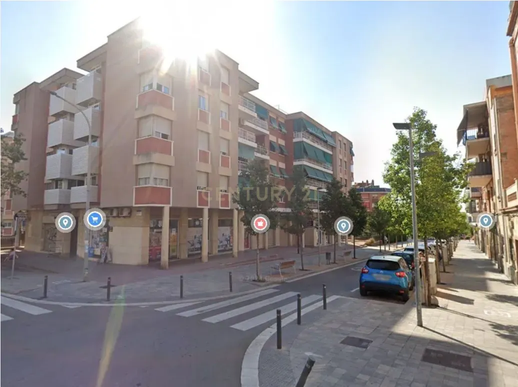Apartment in Sant Boi de Llobregat, Barcelona, Spain 3 bedrooms,  No. 191084