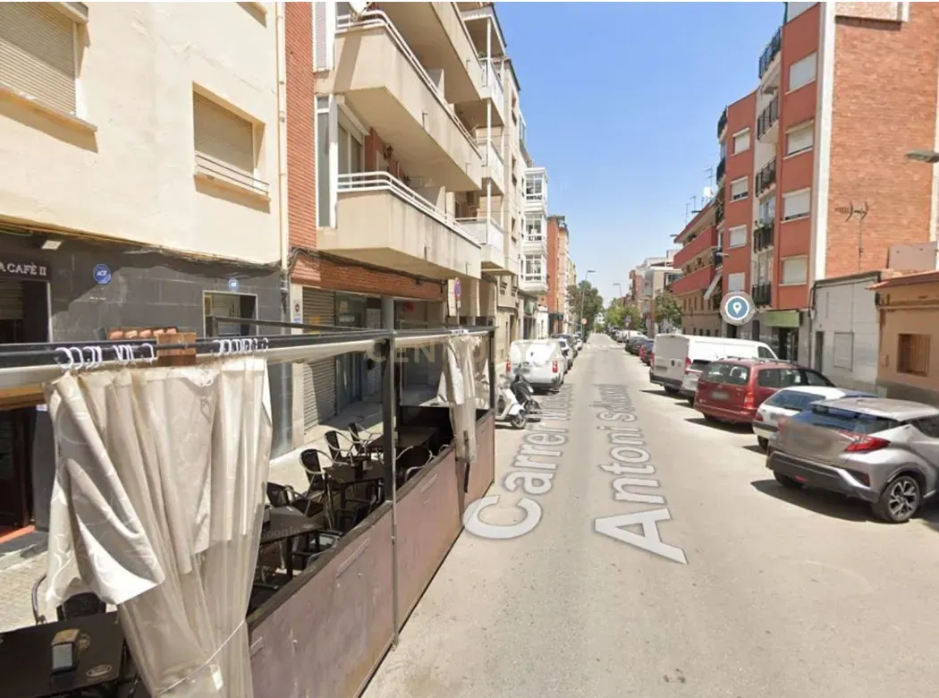 Apartment in Sant Boi de Llobregat, Barcelona, Spain 3 bedrooms,  No. 191084